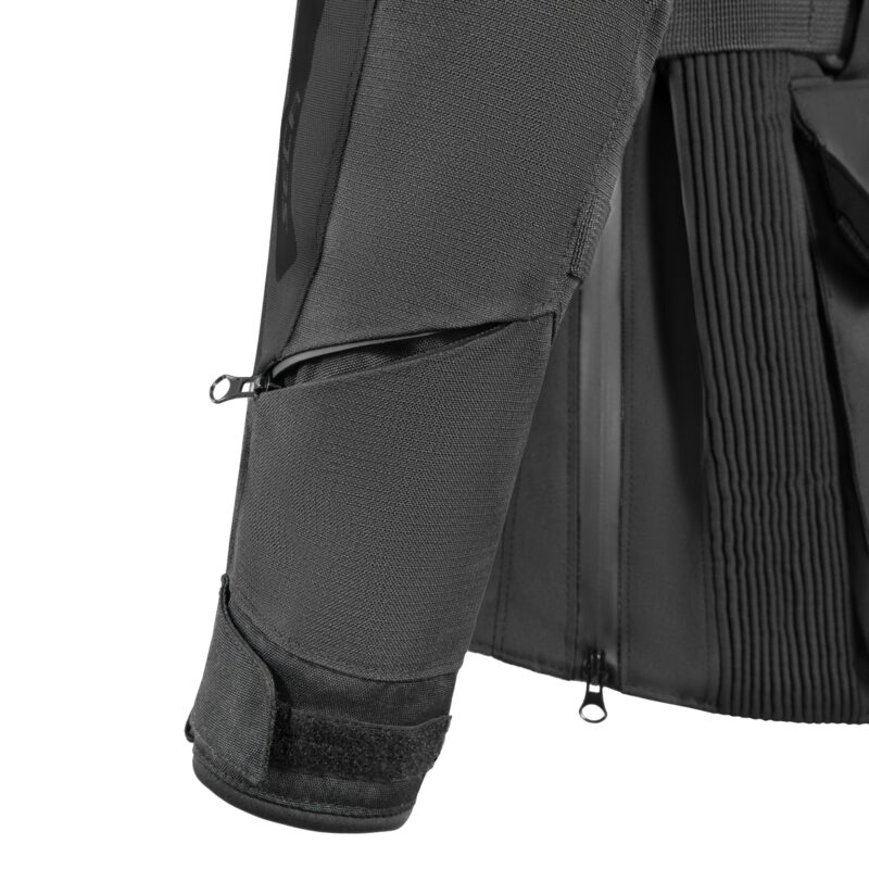arrakis-iii-black